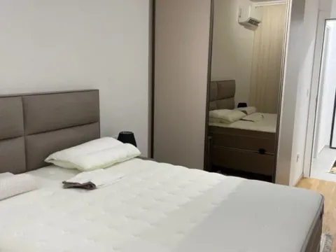 Prodaja, dvosoban stan, 68m², Stari Aerodrom, Podgorica - image 4