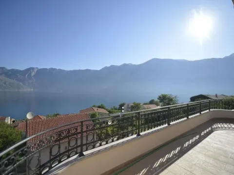 Prodaja, četvorosoban stan, 123m², Herceg Novi, Crna Gora - image 11
