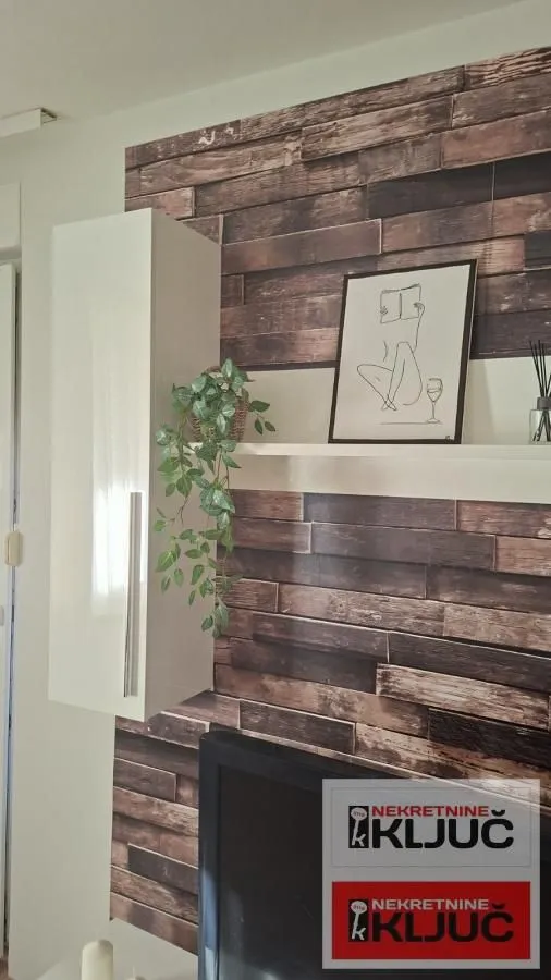 Izdavanje, jednosoban stan, 41m², Bulevar Oslobodjenja, Novi Sad Sve Podlokacije