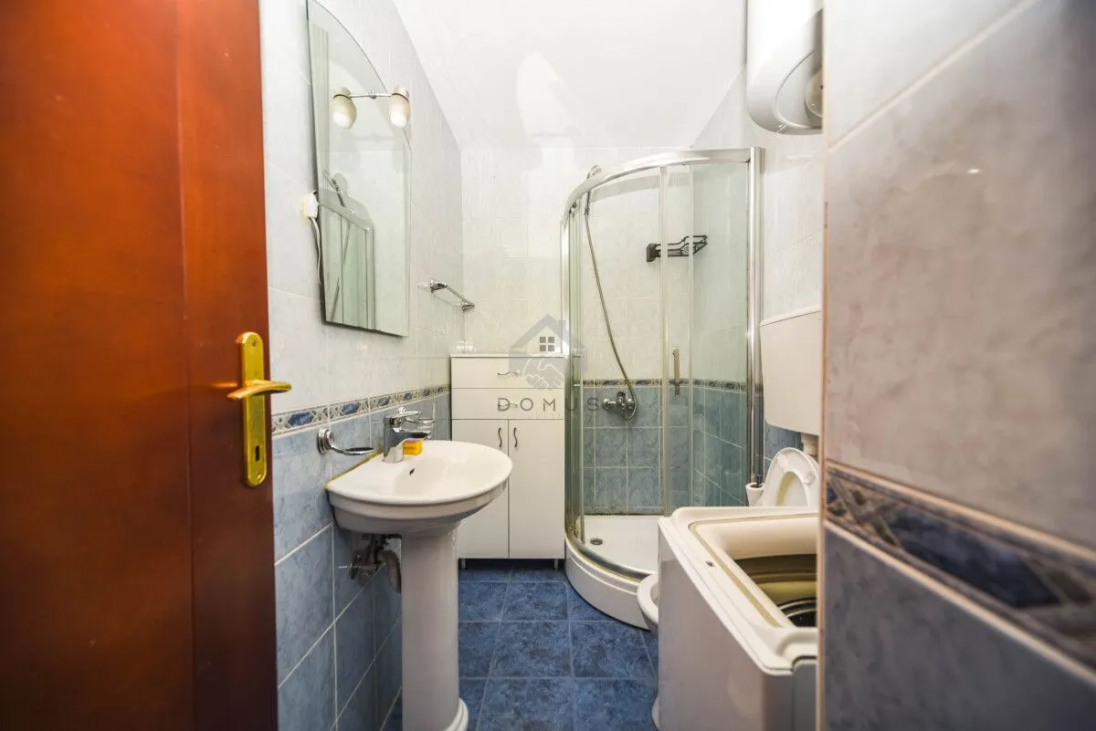 Izdavanje, jednosoban stan, 39m², Pobrežje, Podgorica