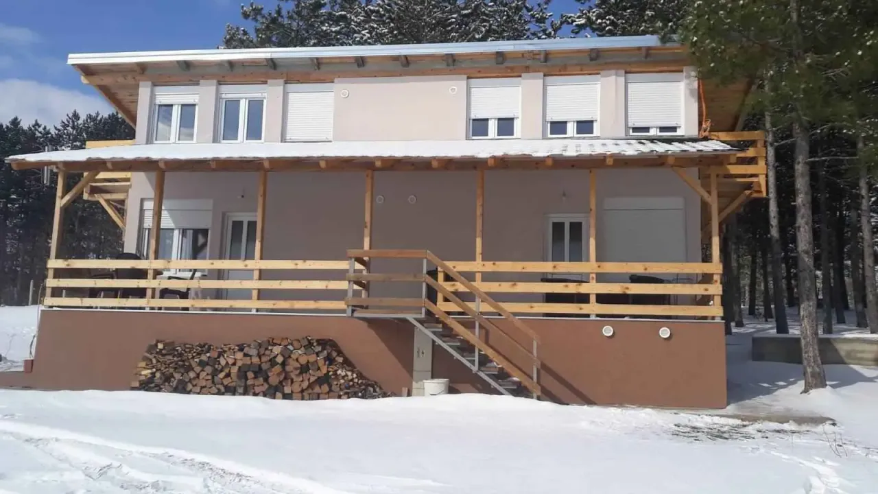 Prodaja, kuća, 146m², Tometino Polje, Požega