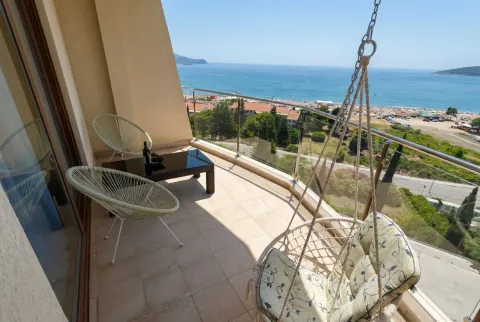 Sale, one bedroom apartment, 36m², Bečići, Budva - image 2
