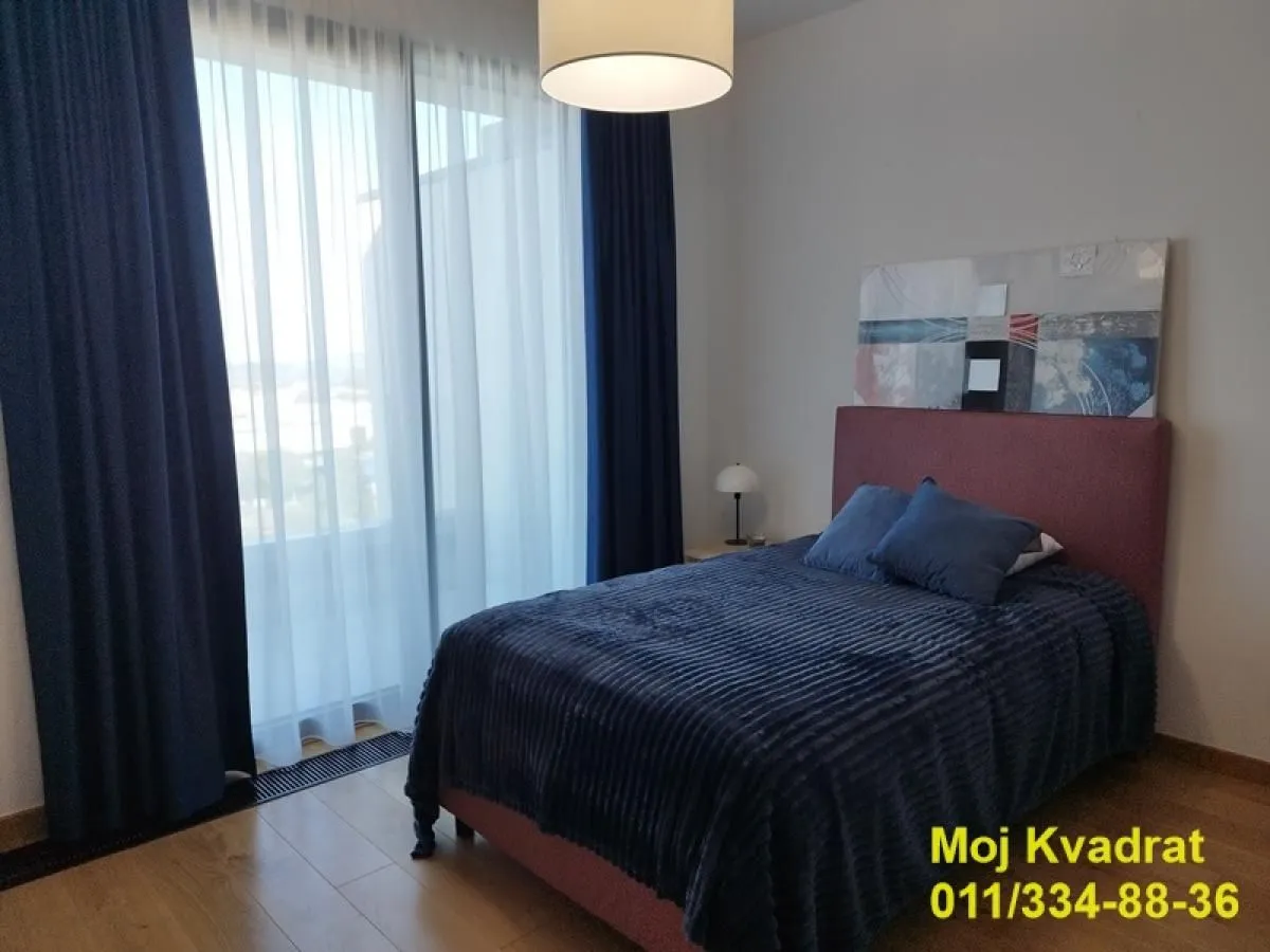 Izdavanje, trosoban stan, 92m², Stari Grad, Beograd