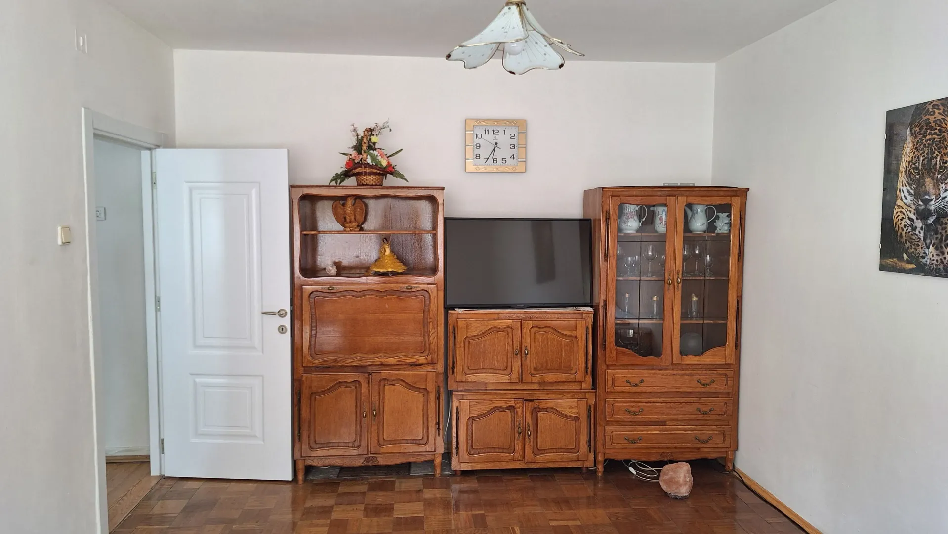 Izdavanje, jednosoban stan, 37m², Centar, Nikšić