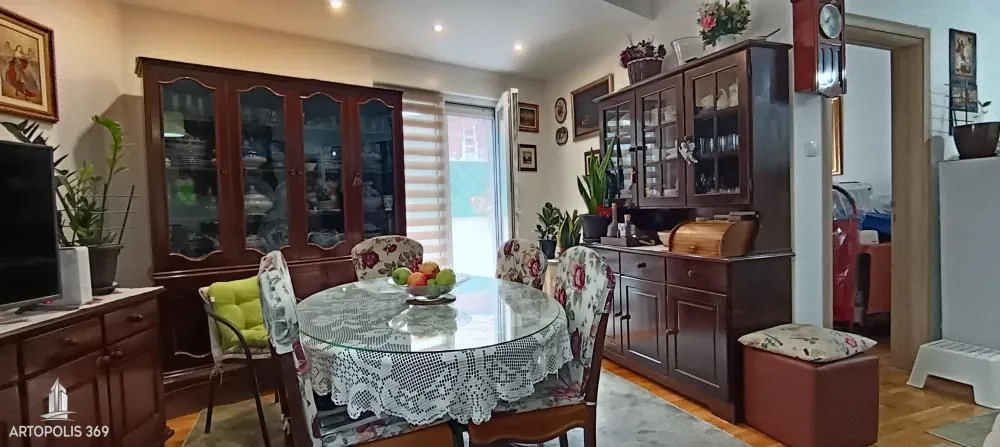 Prodaja, trosoban stan, 53m², Zvezdara Sve Podlokacije, Beograd