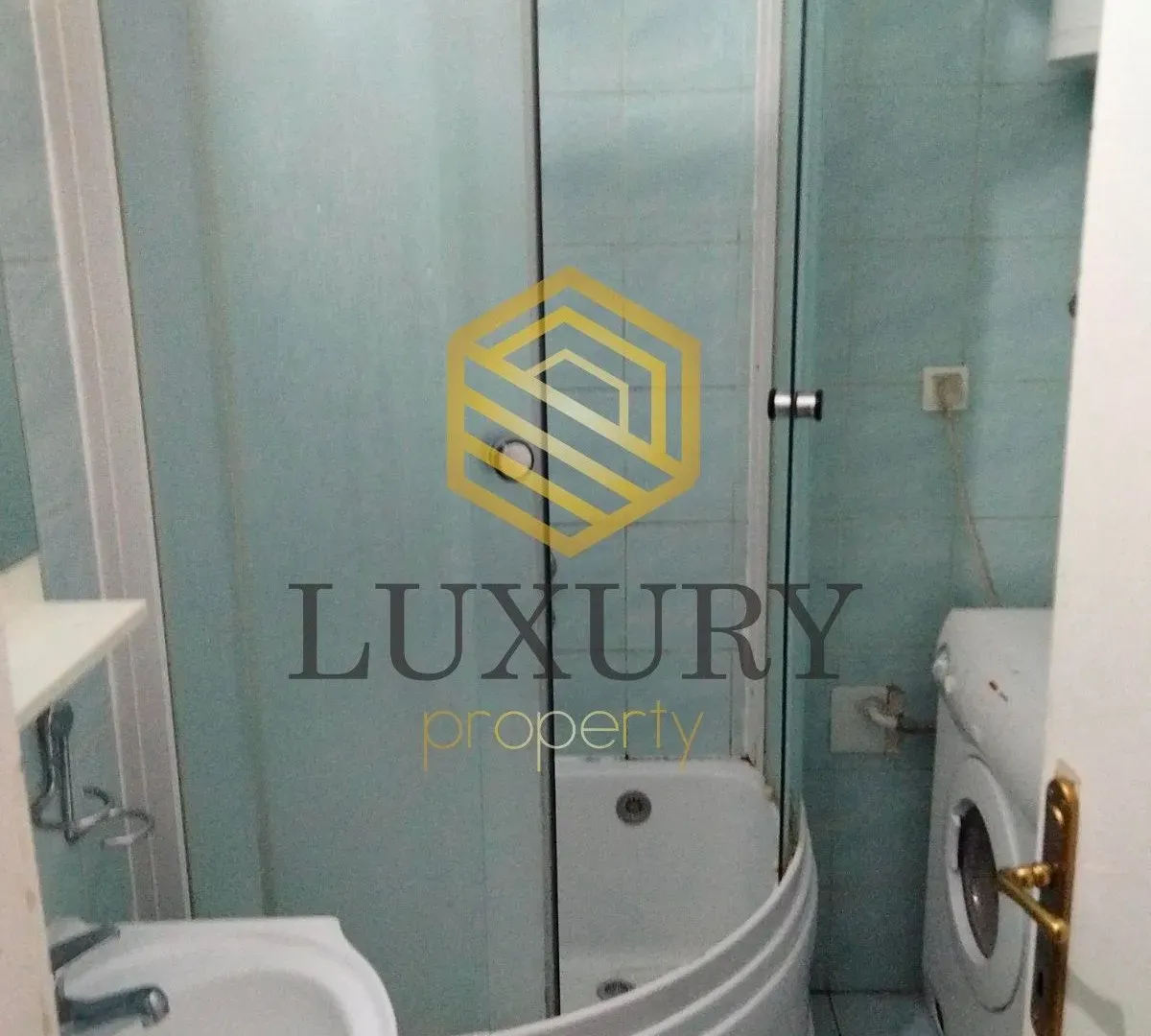 Izdavanje, garsonjera, 33m², Centar, Podgorica