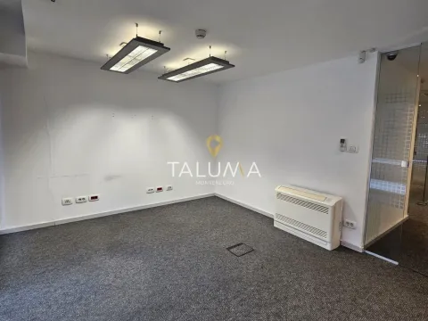 Izdavanje, poslovni prostor, 180m², City Kvart, Podgorica - image 2