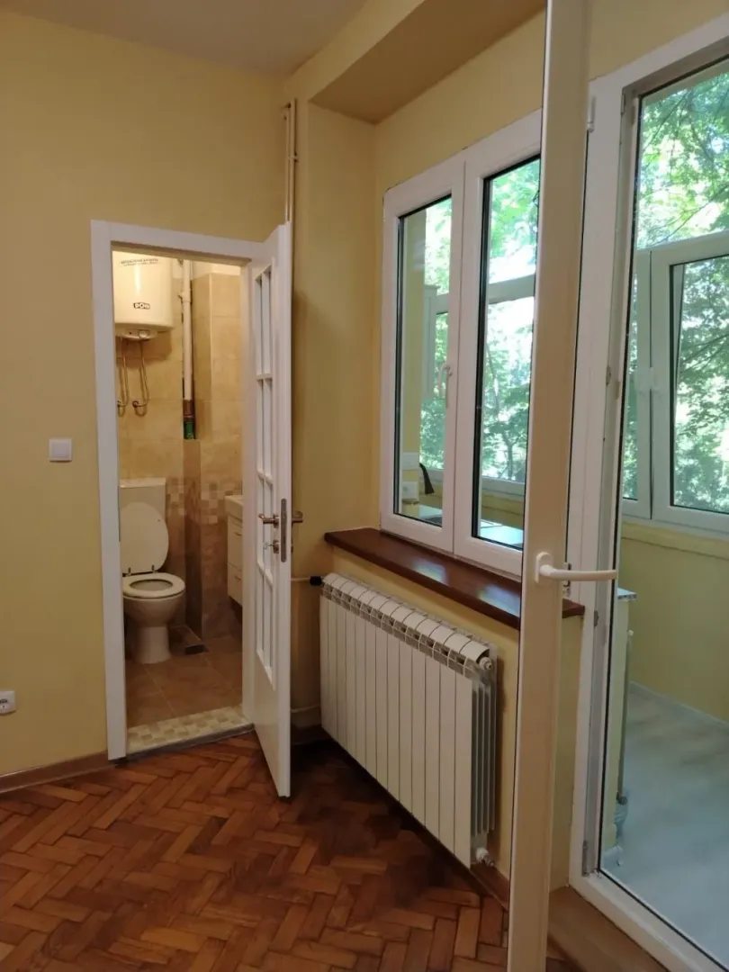 Prodaja, četvorosoban stan, 77m², Skadarlija, Beograd