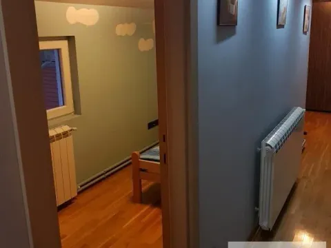 Rent, three bedroom apartment, 73m², Vračar Sve Podlokacije, Beograd - image 9