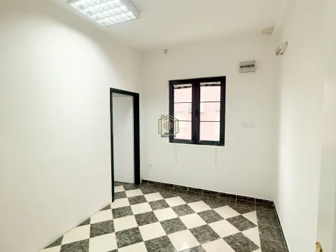 Rent, office space, 22m², Centar, Nikšić - image 4
