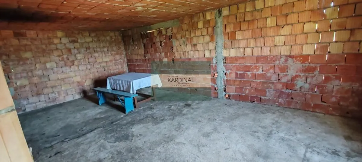 Prodaja, kuća, 250m², Crnče, Jagodina