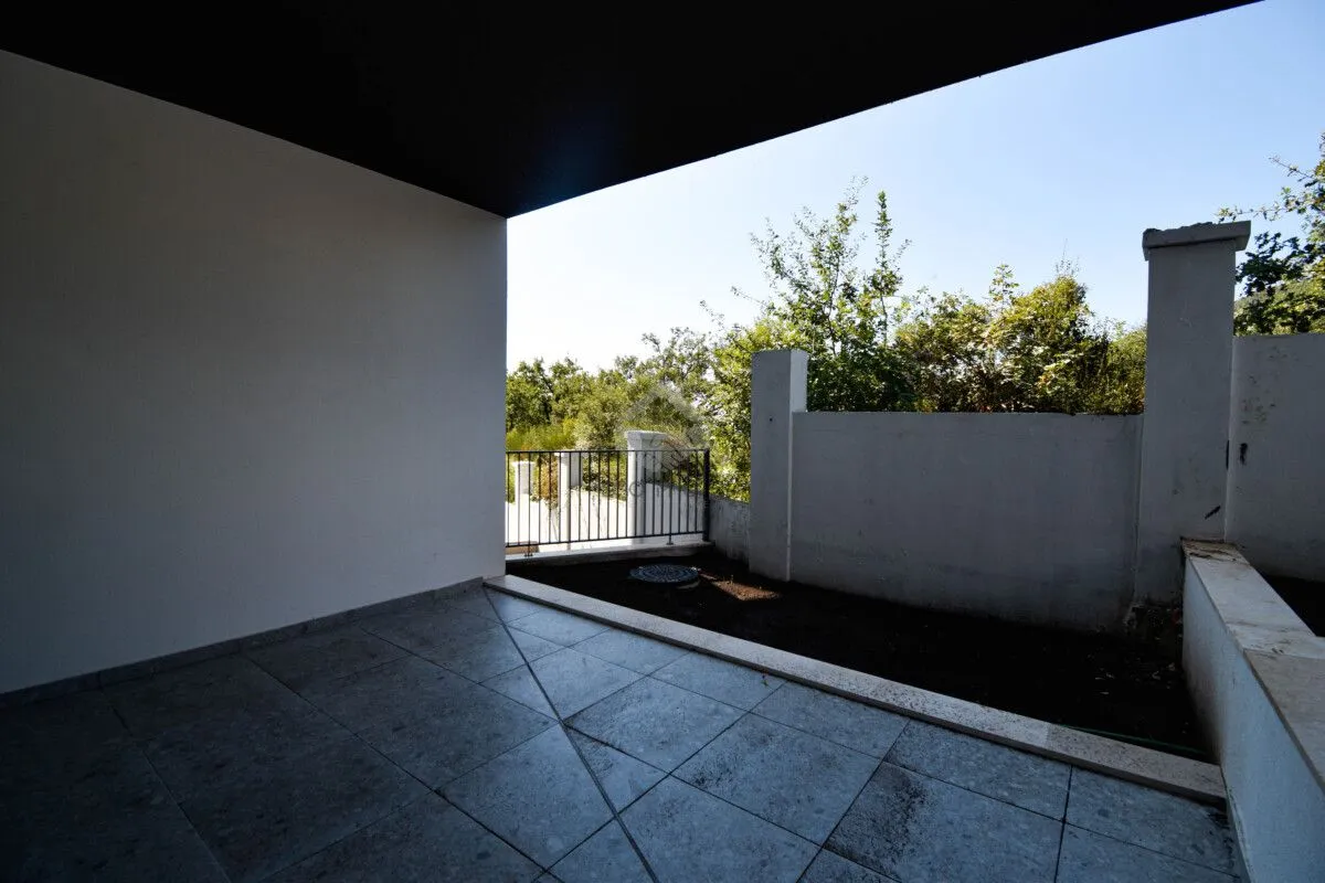 Sale, one bedroom apartment, 56m², Bečići, Budva