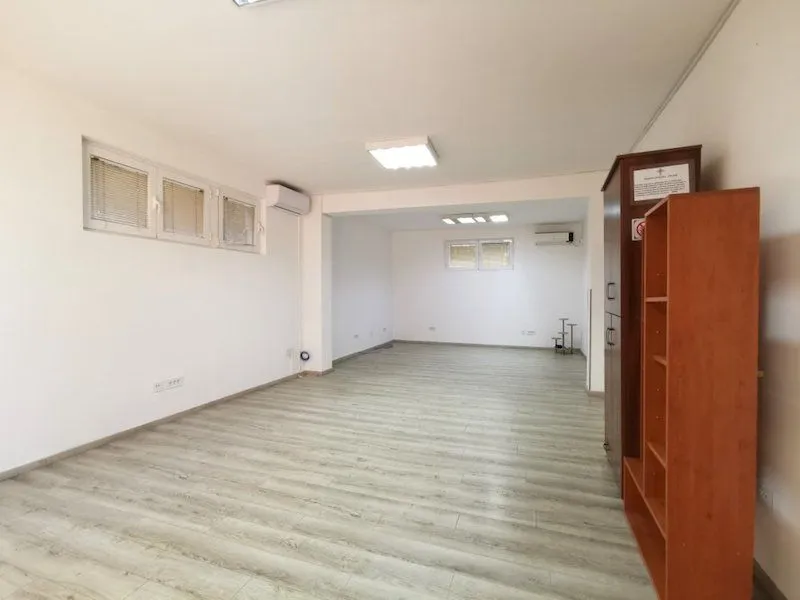 Rent, office space, 200m², Tološka šuma, Podgorica