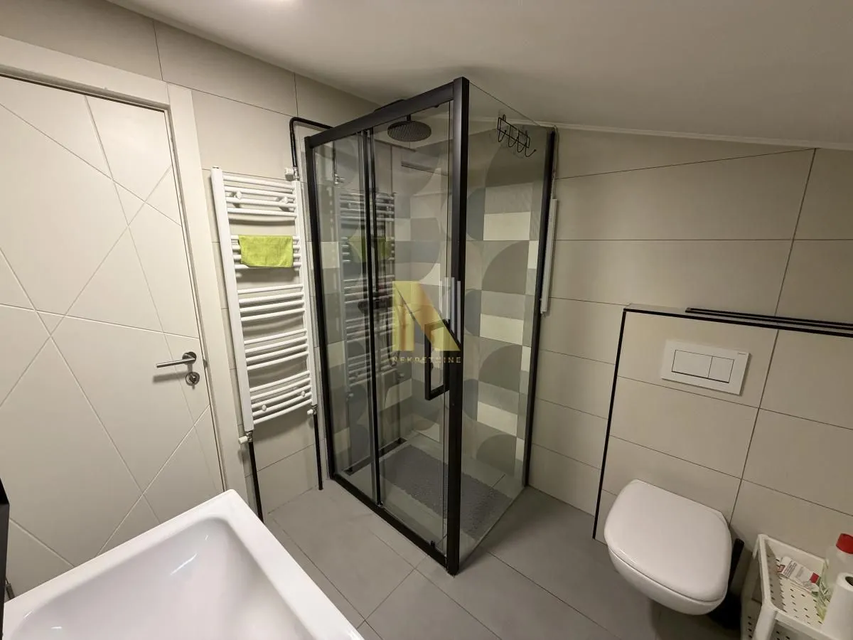 Prodaja, dvosoban stan, 61m², Novo naselje, Novi Sad