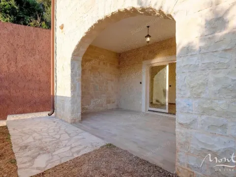 Prodaja, jednosoban stan, 46m², Reževići, Budva - image 5