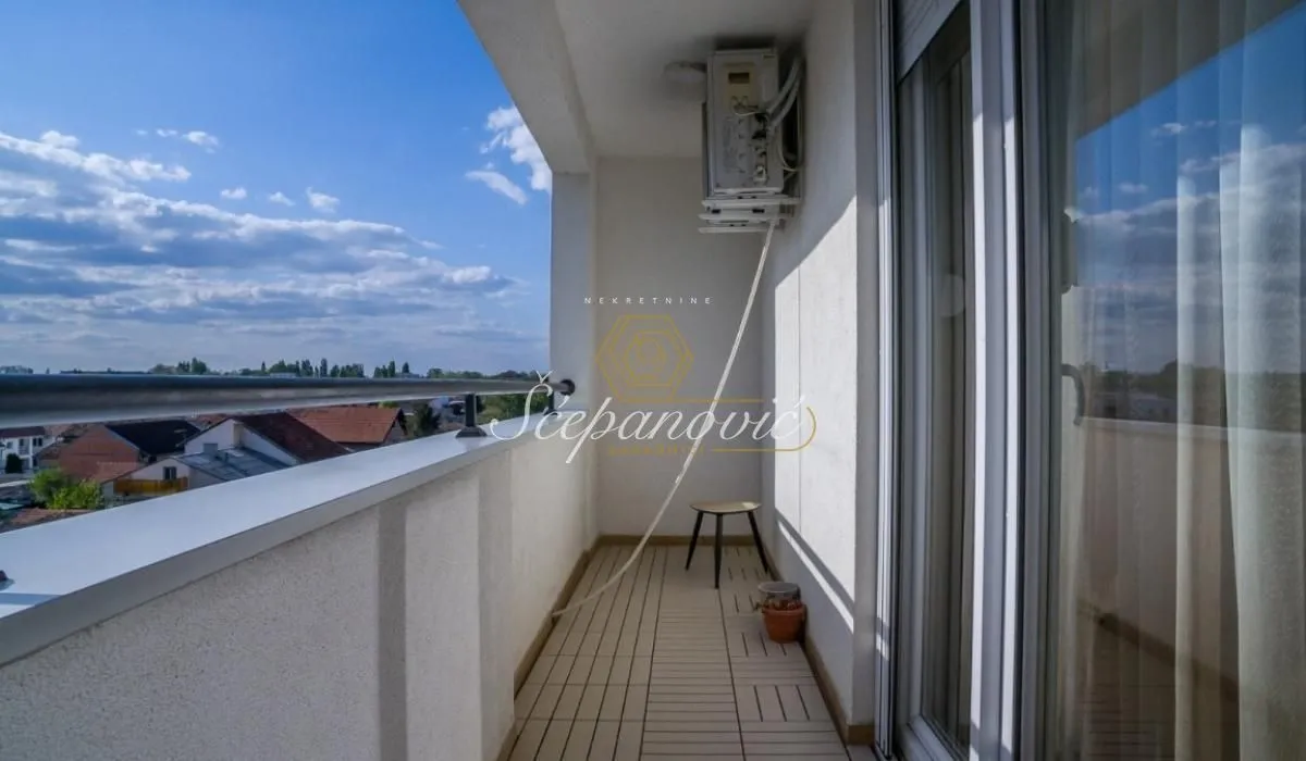 Sale, four bedroom apartment, 113m², Bulevar patrijarha Pavla, Novi Sad Sve Podlokacije