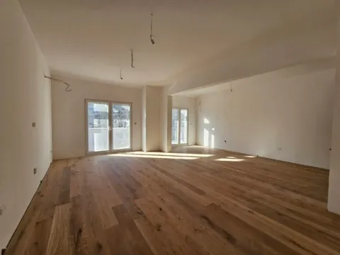 Sale, three bedroom apartment, 128m², Momišići, Podgorica - image 2