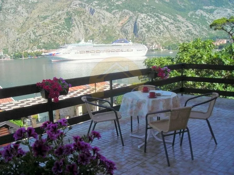 Sale, house, 104m², Kotor, Crna Gora