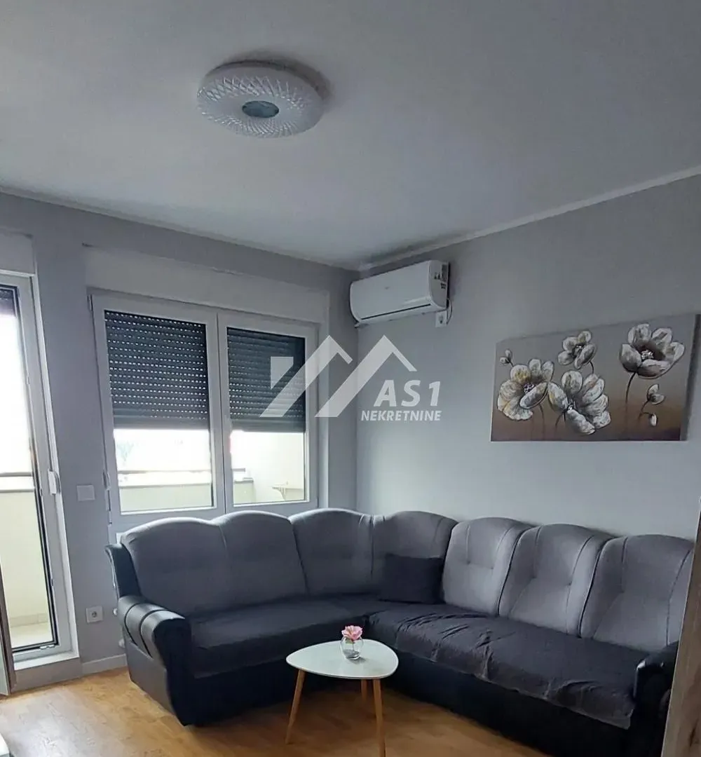 Izdavanje, jednosoban stan, 43m², Novo naselje, Novi Sad