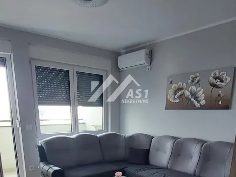 Izdavanje, jednosoban stan, 43m², Novo naselje, Novi Sad - image 1