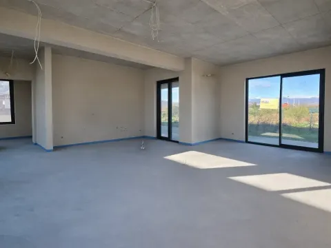 Prodaja, kuća, 259m², Donji Kokoti, Podgorica - image 5
