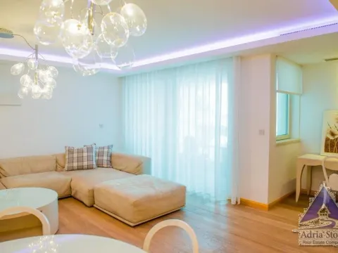 Rent, one bedroom apartment, 77m², Centar, Budva - image 4