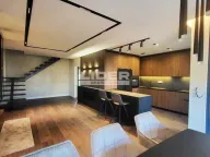 Izdavanje, četvorosoban stan, 200m², Kalenić Pijaca, Vračar Sve Podlokacije - image 7