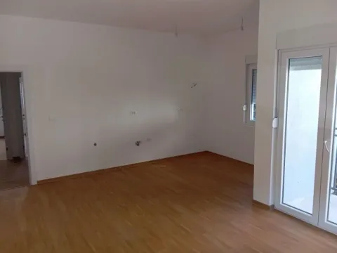 Prodaja, dvosoban stan, 60m², Zabjelo, Podgorica - image 2