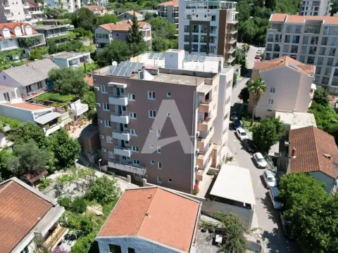 Sale, house, 1000m², Bečići, Budva - image 24