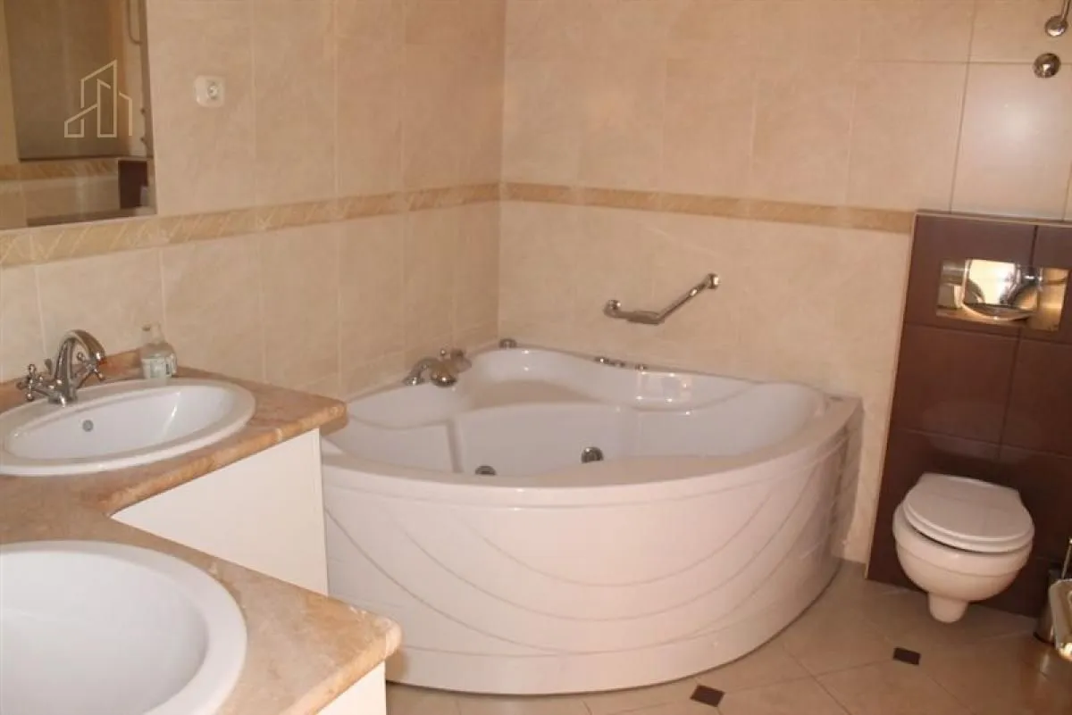 Sale, house, 200m², Savski Venac, Beograd