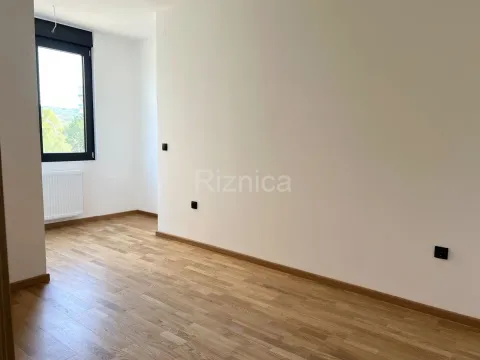 Sale, three bedroom apartment, 84m², Medijana, Niš - image 5