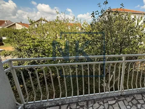 Izdavanje, dvosoban stan, 106m², Stari Aerodrom, Podgorica - image 11