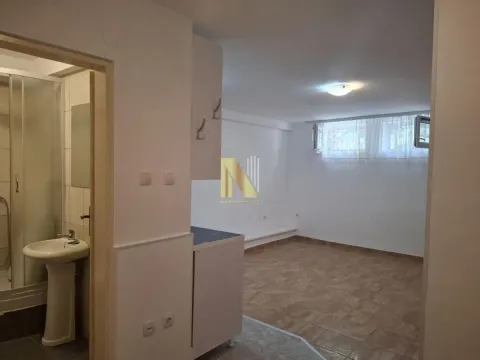 Prodaja, garsonjera, 28m², Socijalno, Novi Sad Sve Podlokacije - image 2