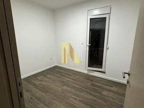 Izdavanje, trosoban stan, 65m², Vidovdansko naselje, Novi Sad Sve Podlokacije - image 7