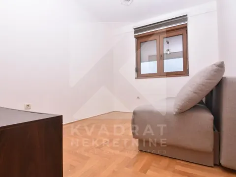 Izdavanje, dvosoban stan, 67m², Stari Aerodrom, Podgorica - image 8