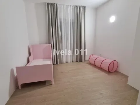 Sale, four bedroom apartment, 180m², Savski Venac, Beograd - image 4