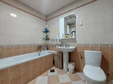 Prodaja, dvosoban stan, 48m², Dobrota, Kotor - image 5