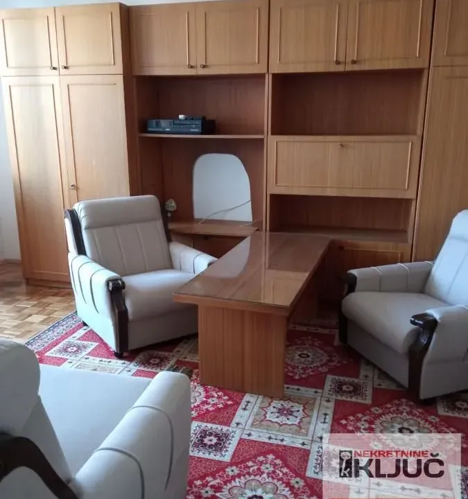 Izdavanje, dvosoban stan, 52m², Detelinara, Novi Sad Sve Podlokacije