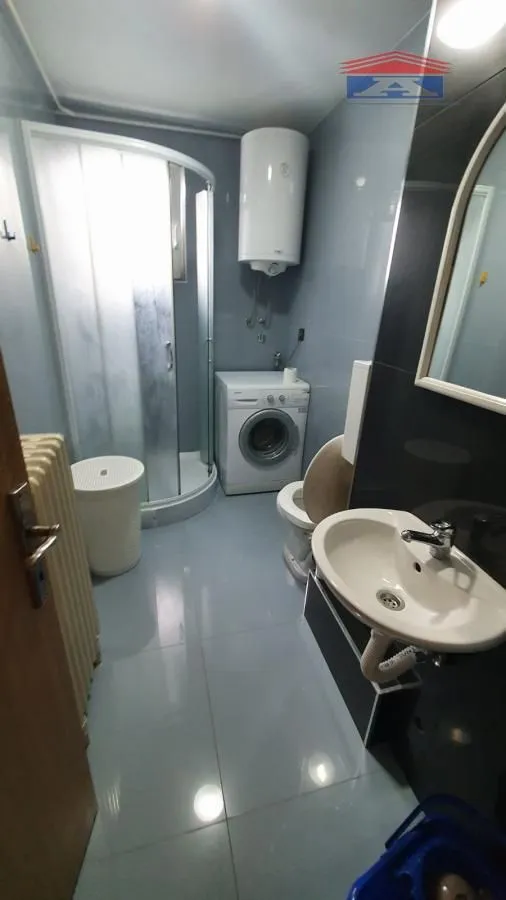 Izdavanje, jednosoban stan, 37m², Sajmište, Novi Sad