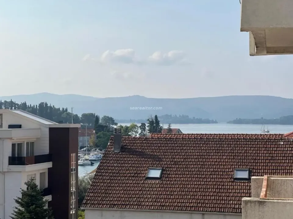 Sale, two bedroom apartment, 77m², Centar, Tivat