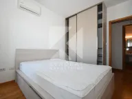 Izdavanje, dvosoban stan, 64m², City Kvart, Podgorica - image 12