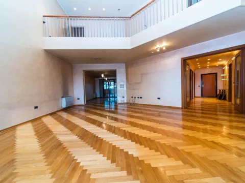 Prodaja, četvorosoban stan, 355m², Preko Morače, Podgorica - image 12