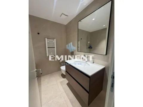 Izdavanje, četvorosoban stan, 140m², Savski Venac, Beograd - image 19