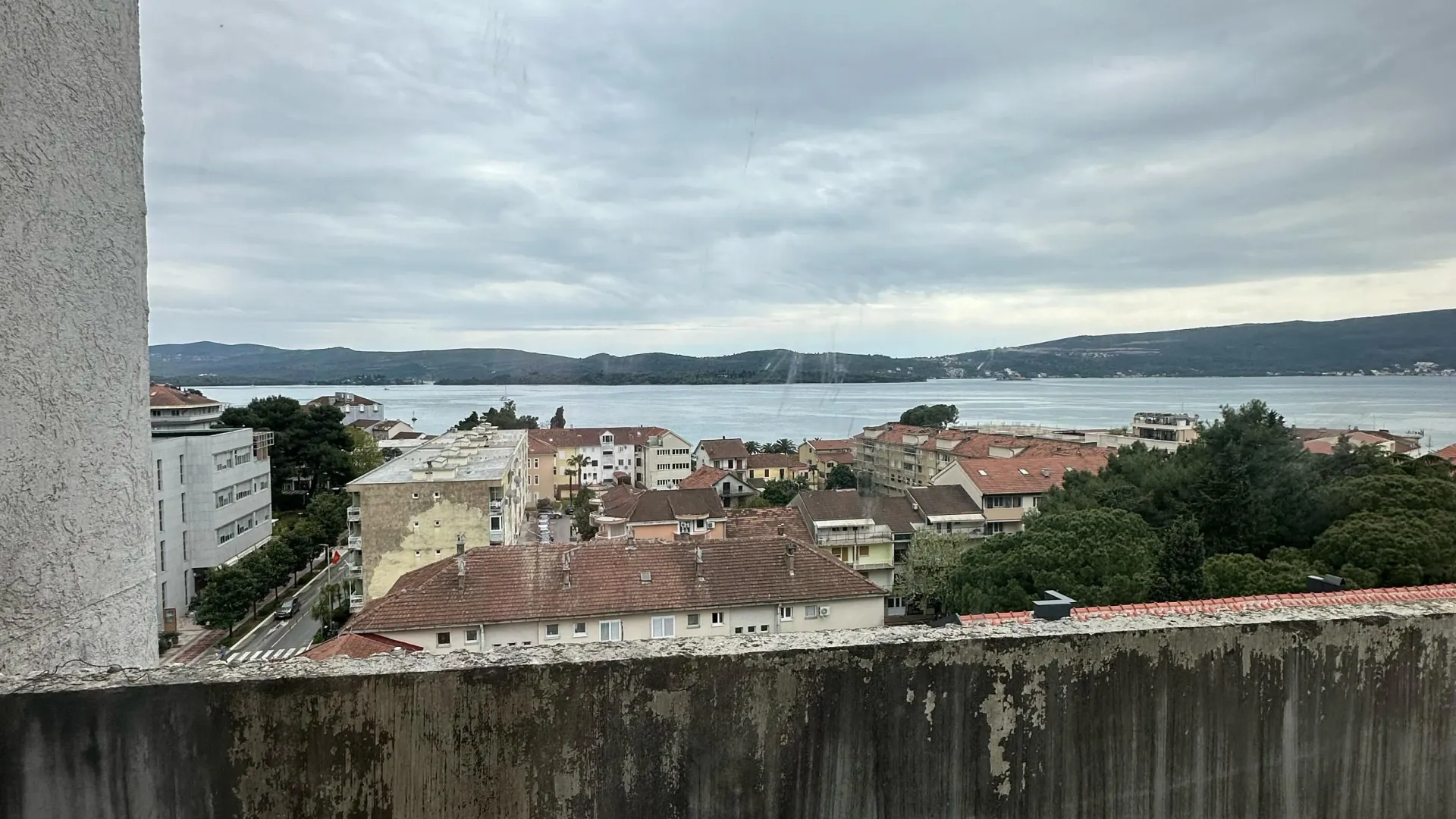 Prodaja, dvosoban stan, 67m², Centar, Tivat