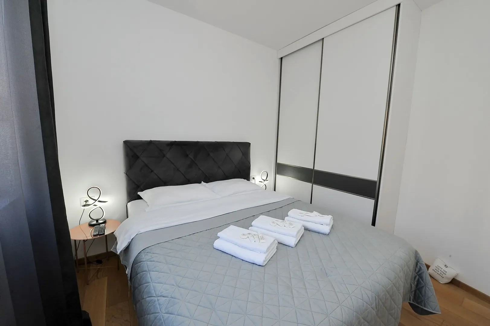 Rent, one bedroom apartment, 50m², Bečići, Budva