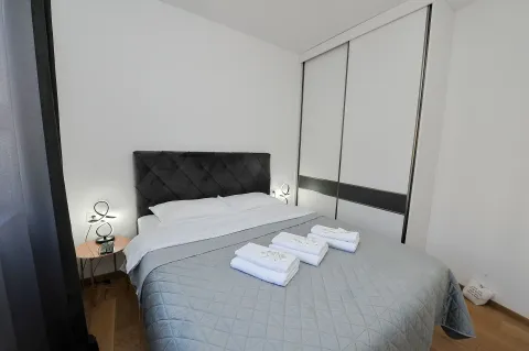 Rent, one bedroom apartment, 50m², Bečići, Budva - image 5