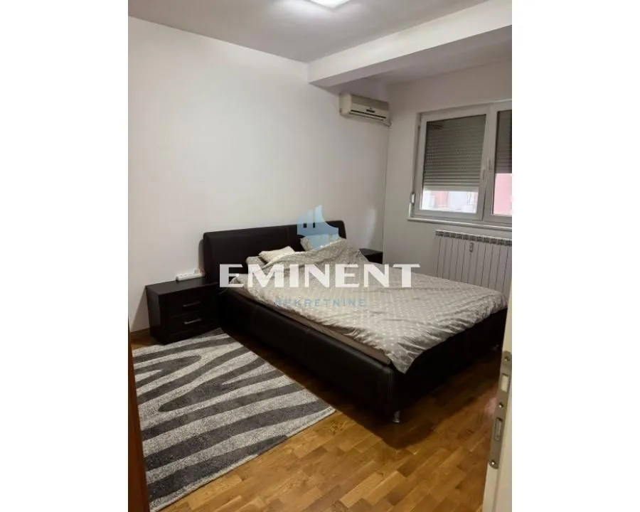 Izdavanje, trosoban stan, 73m², Voždovac Sve Podlokacije, Beograd