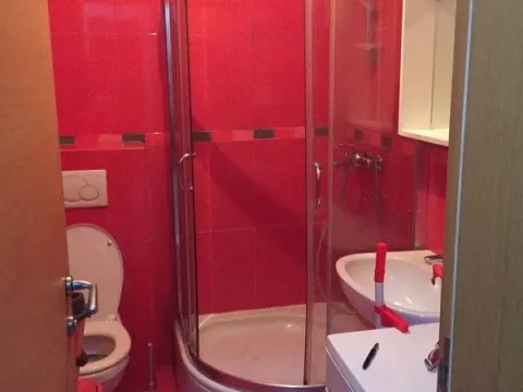 Izdavanje, dvosoban stan, 65m², Krivi Most, Podgorica - image 9