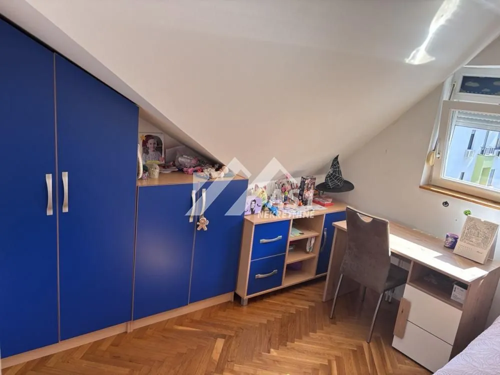 Prodaja, četvorosoban stan, 48m², Adamovićevo Naselje, Novi Sad Sve Podlokacije