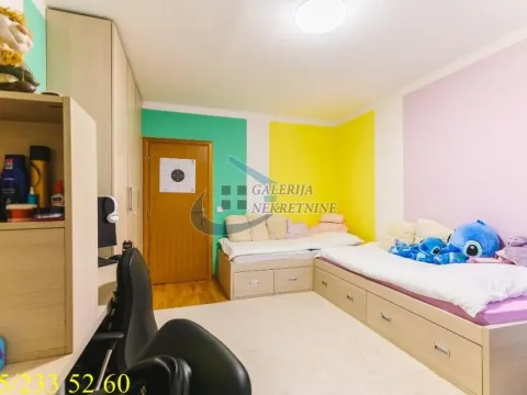 Prodaja, trosoban stan, 92m², Vidikovački venac, Rakovica - image 11